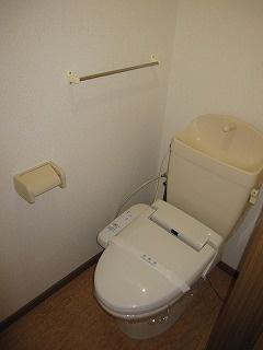 倉敷市東塚４丁目のアパート