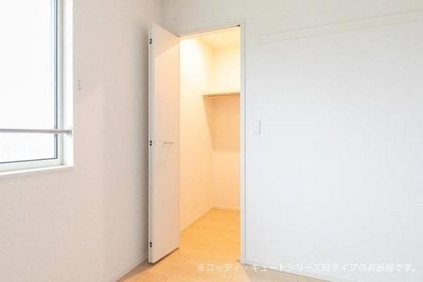 ＣＲＯＷＤ真備２