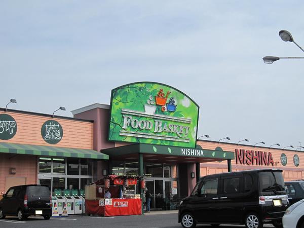 パレス・エフ(ニシナフードバスケット西原店)