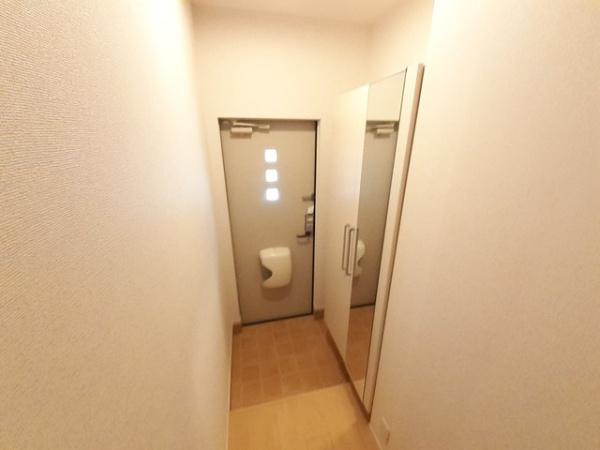 アルタB(玄関)