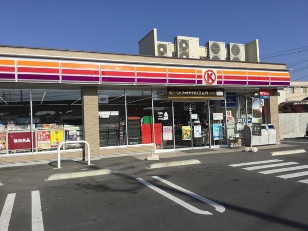 ファミール・ビラA(サークルK倉敷平田店)