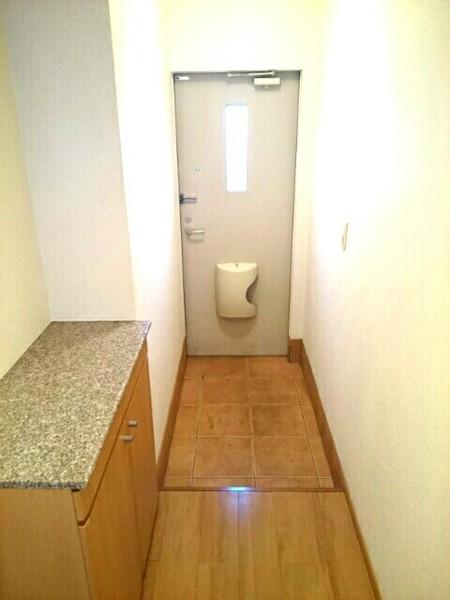 メロウ グローブE(玄関)