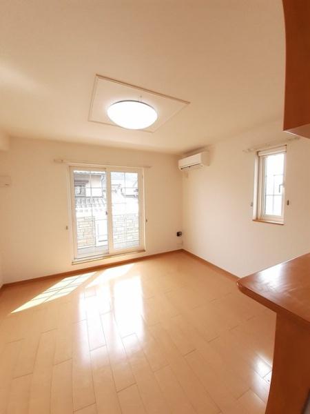 アパルトマン　リシェス