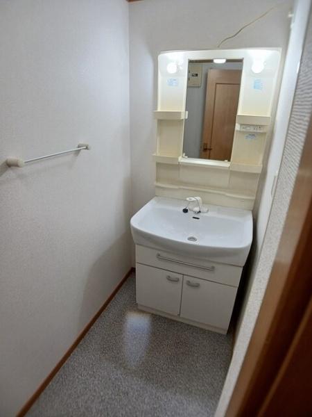 ニルヴァーナ　ビエンネ
