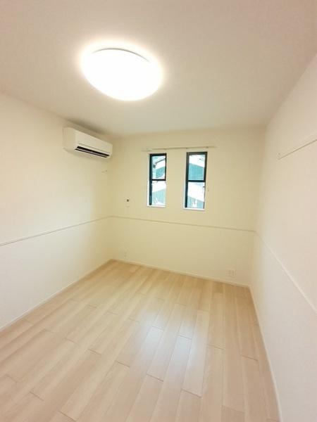 アイリス　パディ