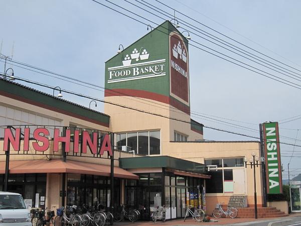 プレイン・パインA(ニシナフードバスケット西阿知店)