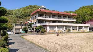 ウィスタリア(倉敷市立霞丘小学校)