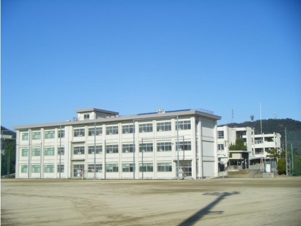 マリッチ 岡(倉敷市立倉敷翔南高校)