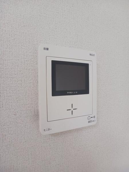 メゾン　アンソレイエＡ