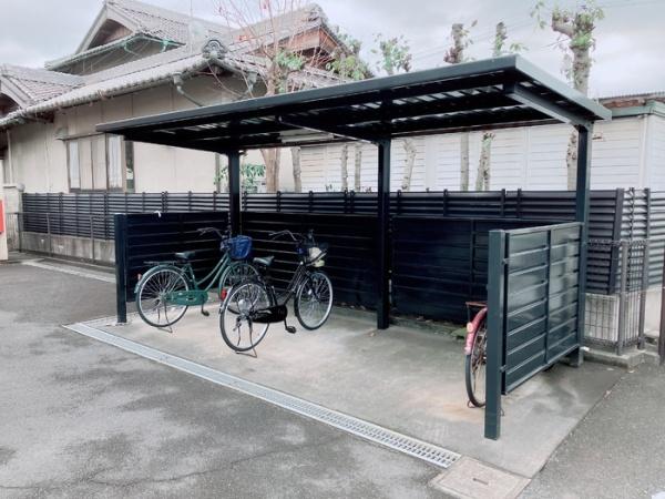 パーチュ　オーラ　A棟