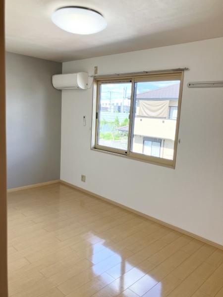 エル・プラティア　B棟