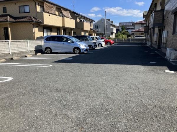 エル・プラティア　B棟