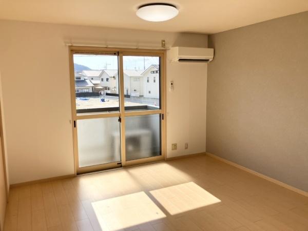 エル・プラティア　B棟