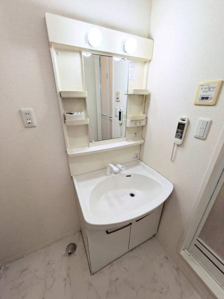 アネシス・アイ　B棟