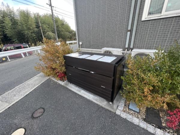 ウエストアージュ