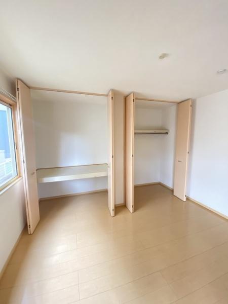 ライフモア守上　B棟