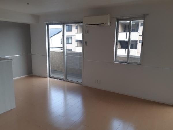 ファミーユヴィラS