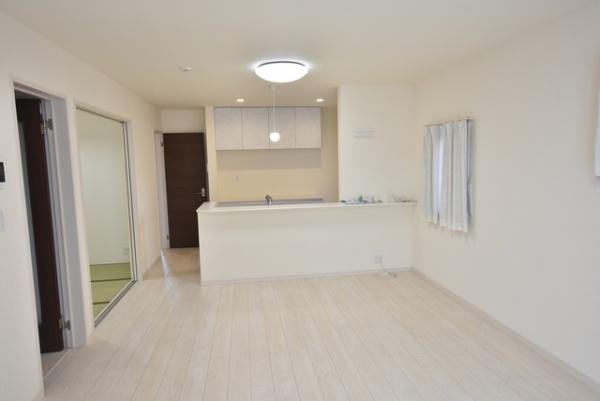 西阿知町西原戸建