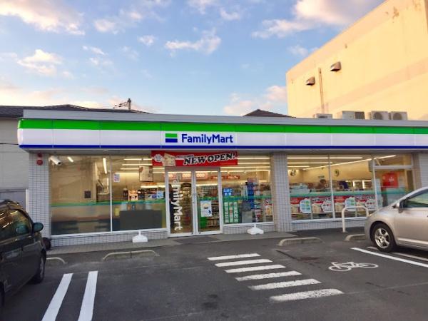 サンガーデン倉敷B(ファミリーマート倉敷中島南店)