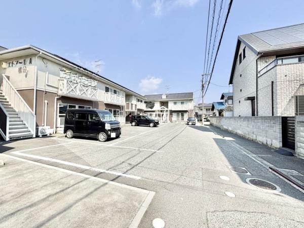 エトアール板谷　A棟