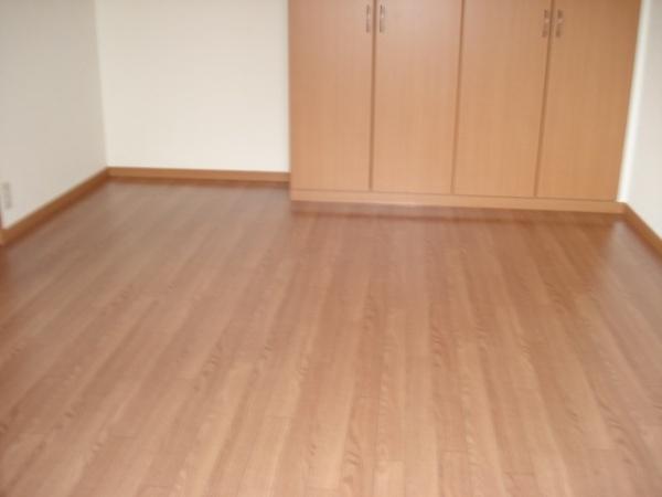 アベニール弐番館