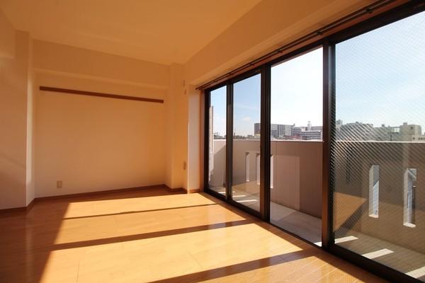 草加市栄町3丁目のマンション(洋室)