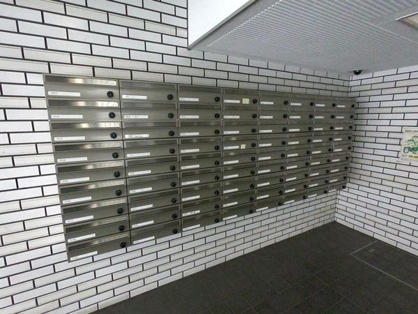 草加市栄町３丁目のマンション