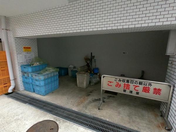 草加市栄町３丁目のマンション