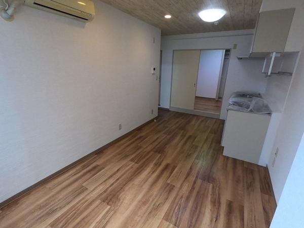 草加市栄町３丁目のマンション
