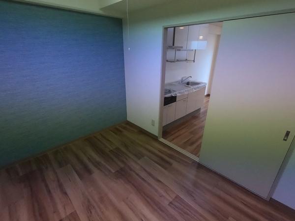 草加市栄町３丁目のマンション
