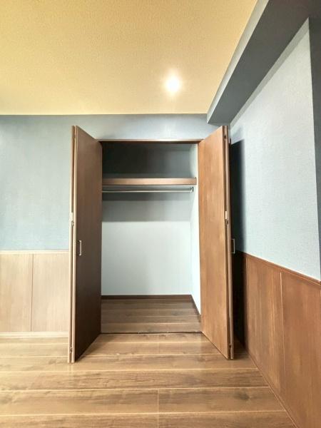 草加市神明２丁目のアパート