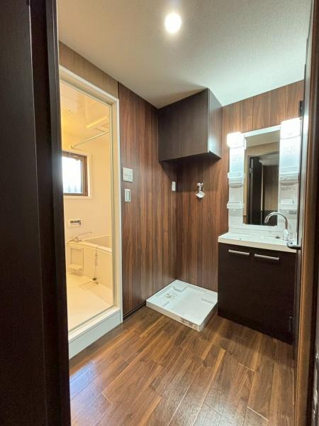 草加市神明２丁目のアパート