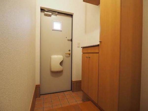 草加市手代３丁目のアパート
