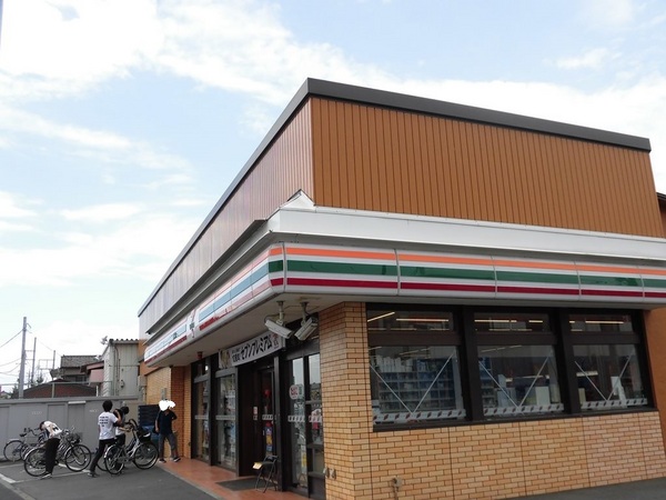 草加市西町のマンション(セブンイレブン草加西町店)