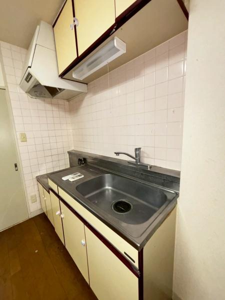 草加市草加３丁目のマンション