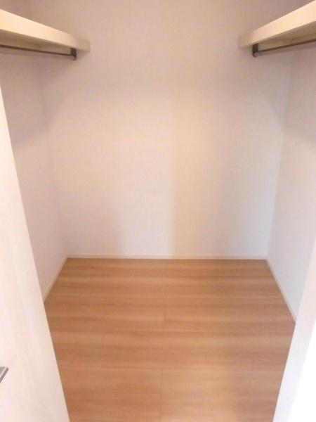 草加市手代１丁目のアパート