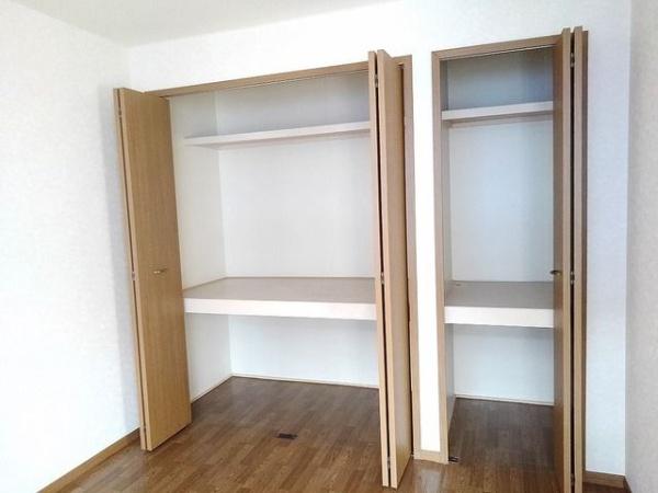 草加市松江６丁目のアパート