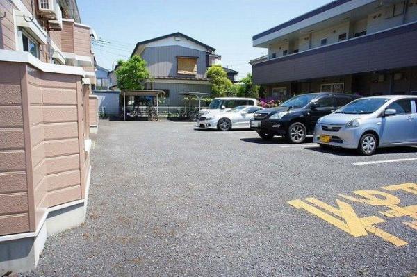 草加市長栄２丁目のアパート