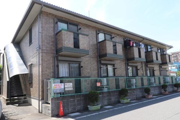 草加市氷川町のアパート