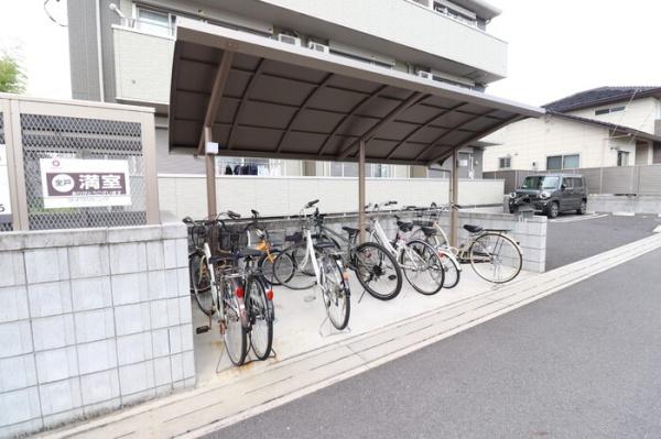 草加市弁天１丁目のアパート