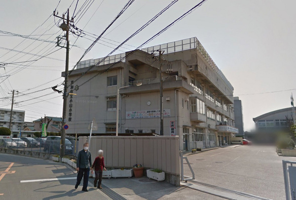 グランド・キャッスル(草加市立小山小学校)