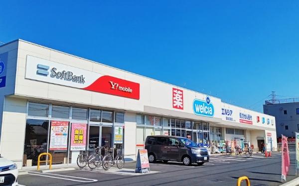 スズラン(ウェルシア草加花栗店)