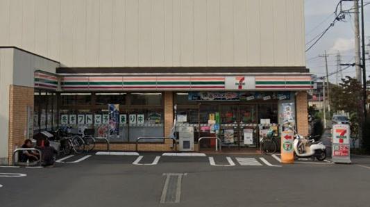 第一ヒカリコーポ(セブンイレブン足立舎人4丁目尾久橋通り店)