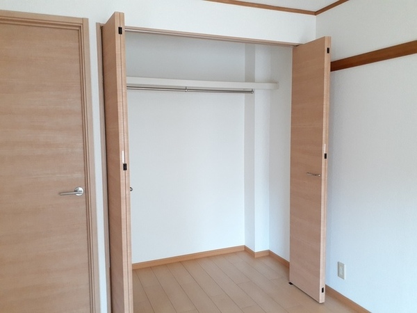 グレースマンション石関