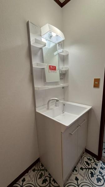 草加市旭町２丁目の貸家