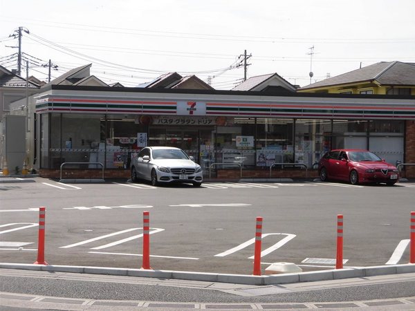 セジュールウィット氷川(セブンイレブン草加氷川町西店)