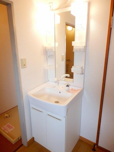 草加市青柳８丁目のアパート