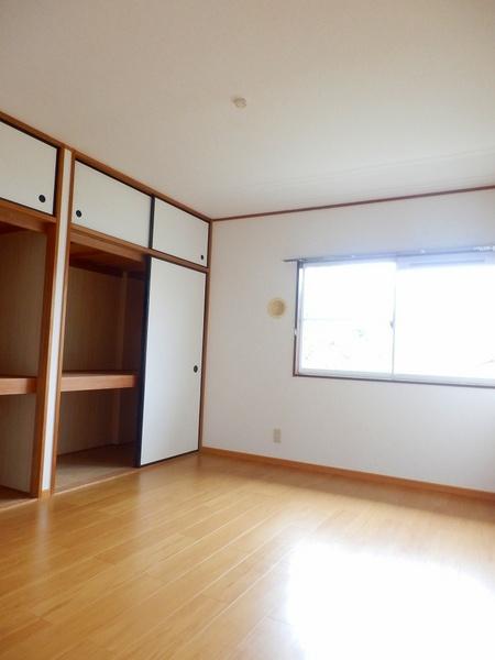 草加市青柳８丁目のアパート
