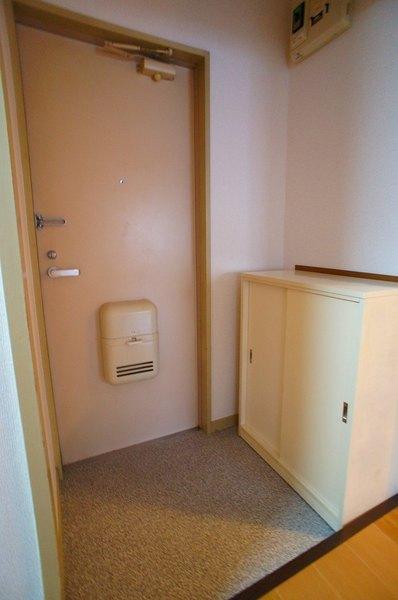 ハイツホープC(玄関)