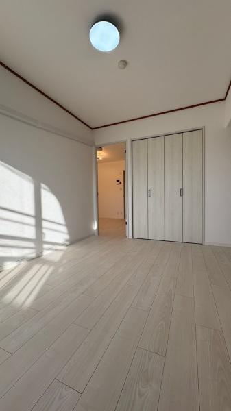 日商岩井草加マンション